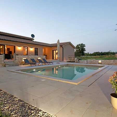 Borgo Viridis, A Peaceful Pool In The Heart Of Istria *
