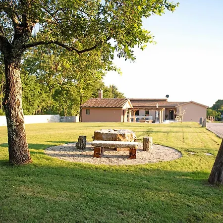 Borgo Viridis, A Peaceful Pool In The Heart Of Istria Prázdninový dům *
